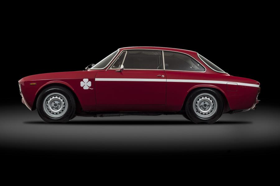 Alfa Romeo GTA 1300 Junior (105.59) 1968 года  (фото 2 из 45)